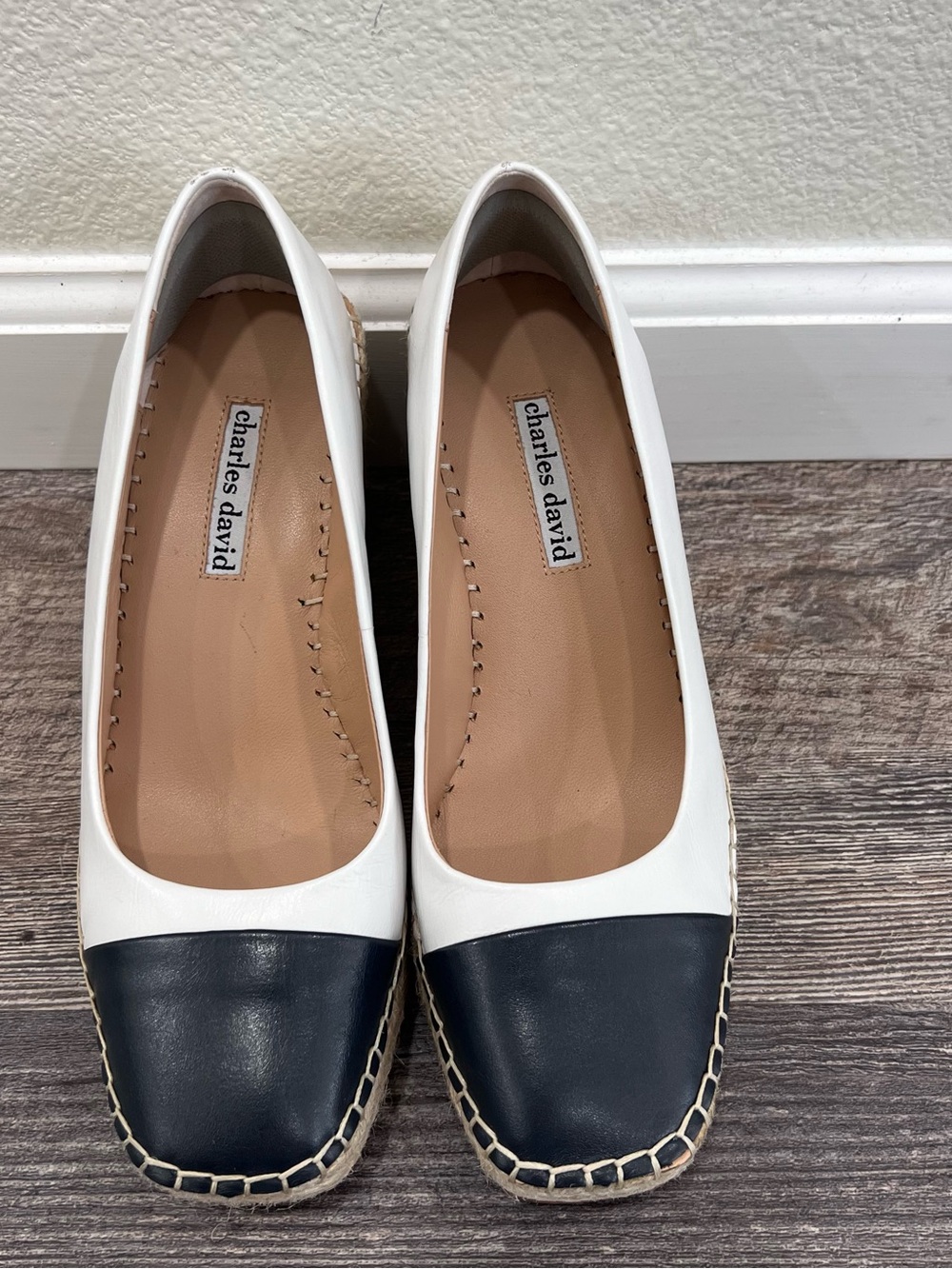 Charles David Espadrille Wedge Heels Pumps White Navy Cap Toe Slip On 88 Jute